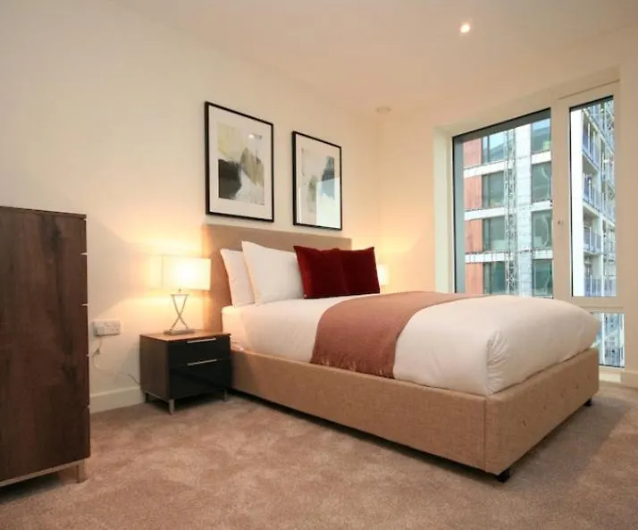 Riverside Apartment Minutes From Elizabeth Line London 0*,