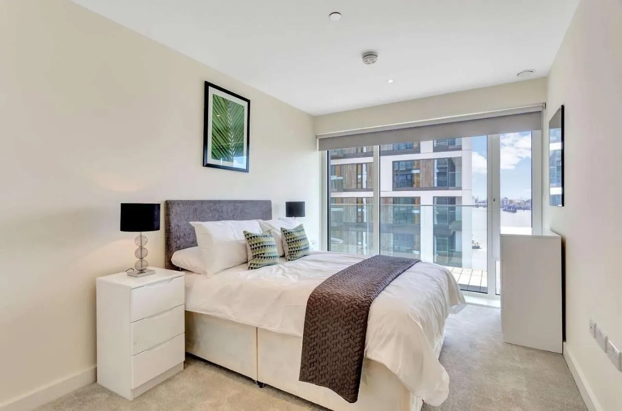 Riverside Apartment Minutes From Elizabeth Line London 0*,  United Kingdom