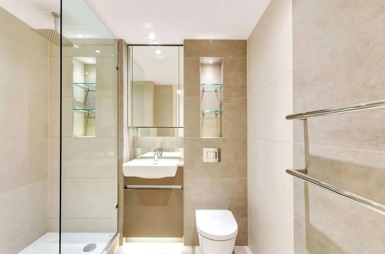 Riverside Apartment Minutes From Elizabeth Line London 0*,  United Kingdom