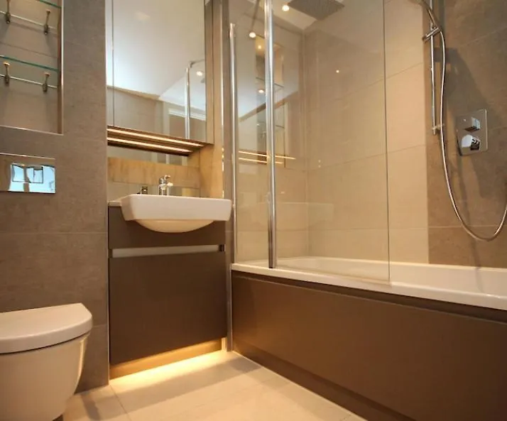 Riverside Apartment Minutes From Elizabeth Line London United Kingdom